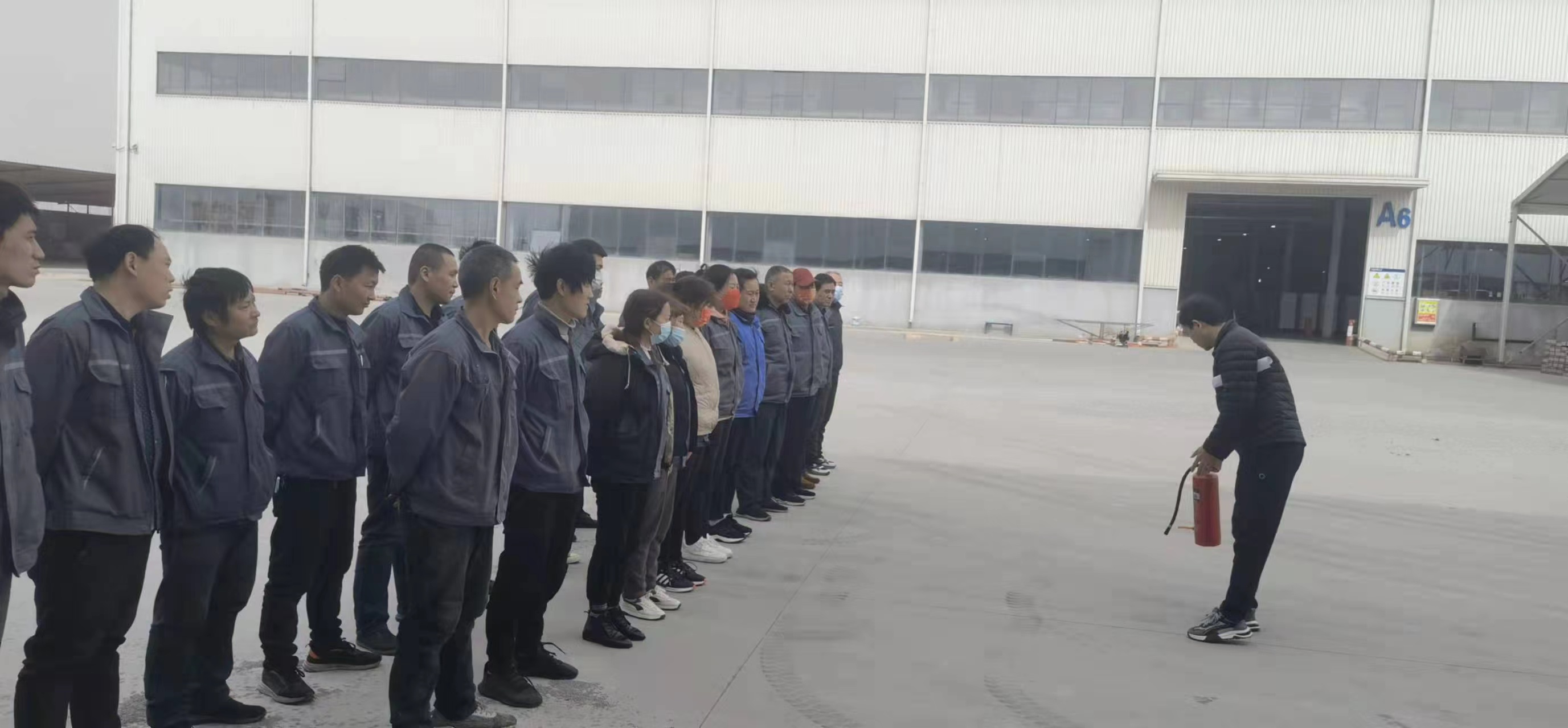 開(kāi)展消防演練，提升員工應(yīng)急能力